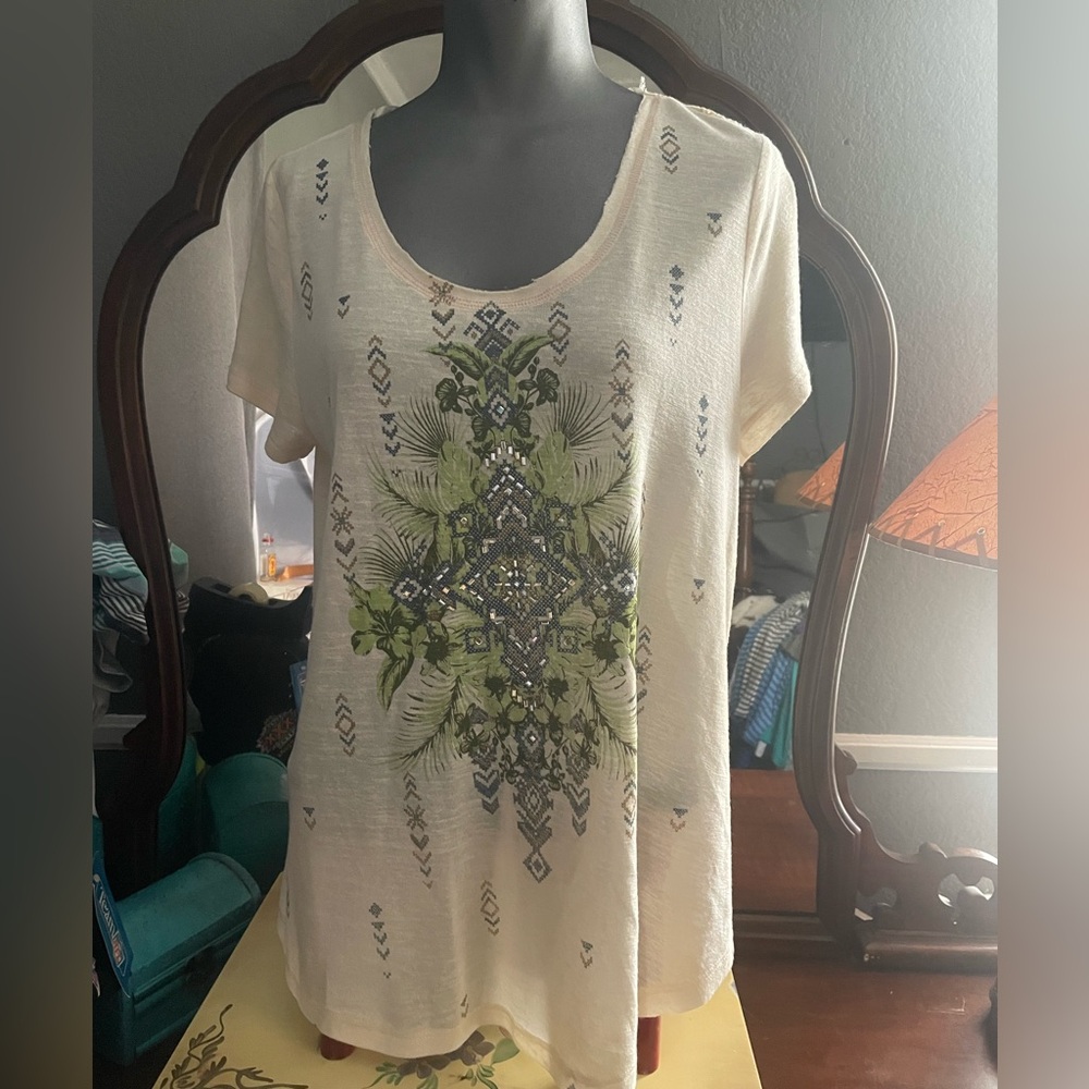 Miss Me Ivory Top size Medium NWT